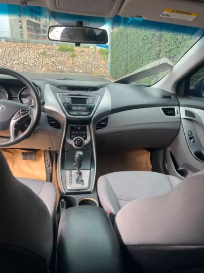 Hyundai Elantra   - 2025