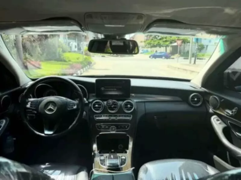 Mercedes-Benz C 300   - 2015