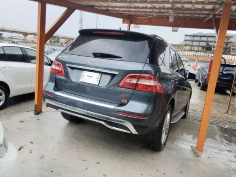 Mercedes-Benz ML-Class   - 2012
