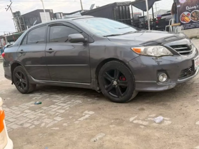 Toyota Corolla Sport   - 2013