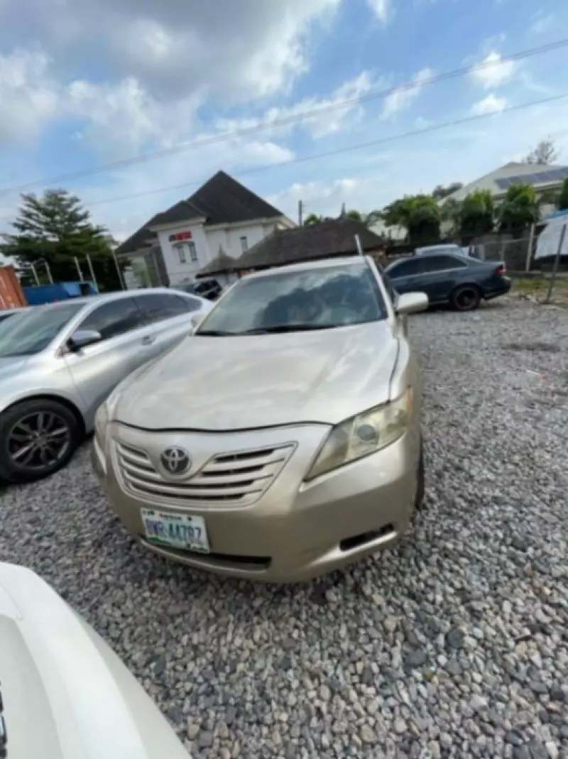 Toyota Camry   - 2007