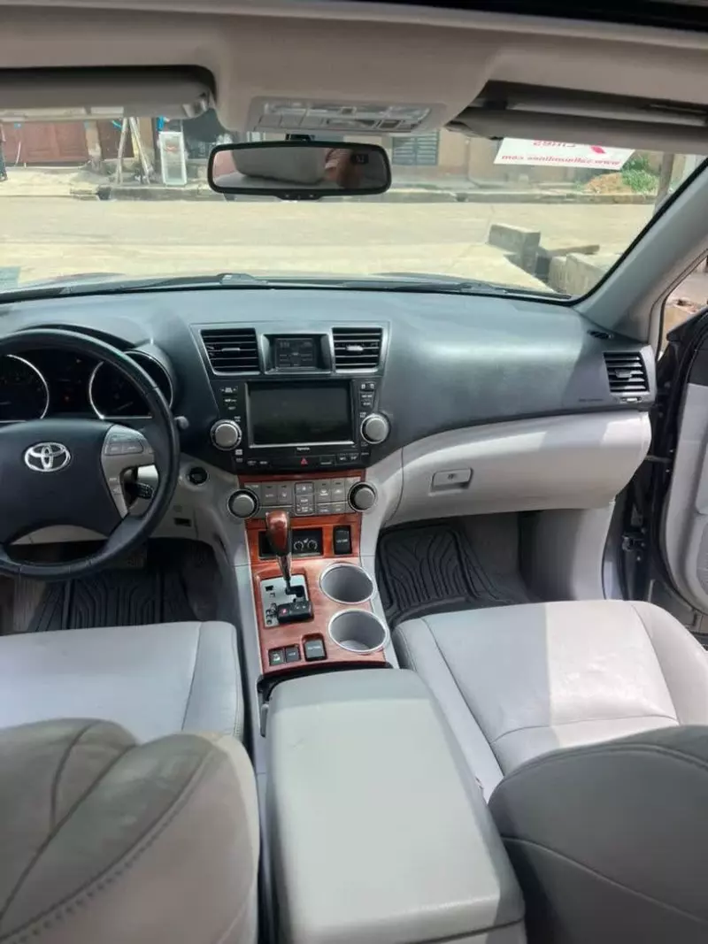 Toyota Highlander   - 2008