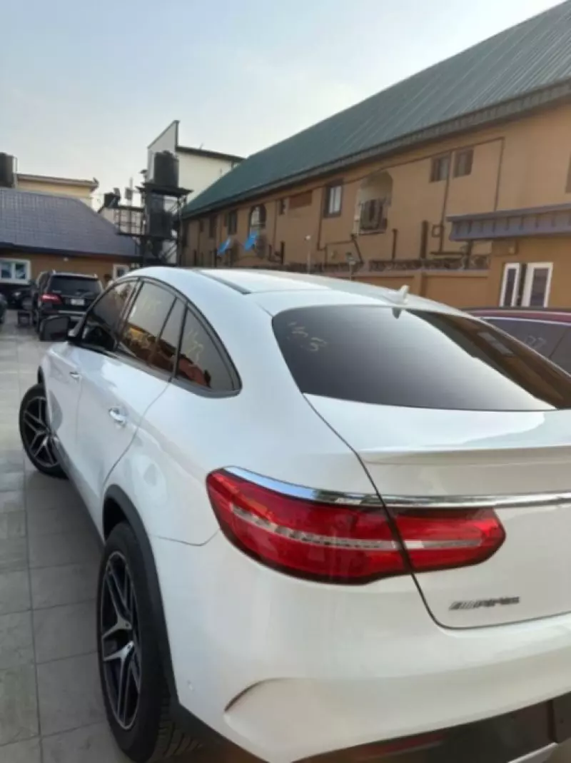 Mercedes-Benz GLE 43 AMG - 2018