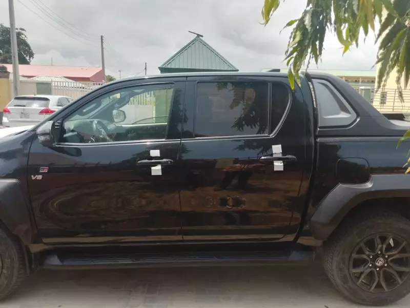 Toyota Hilux    - 2023