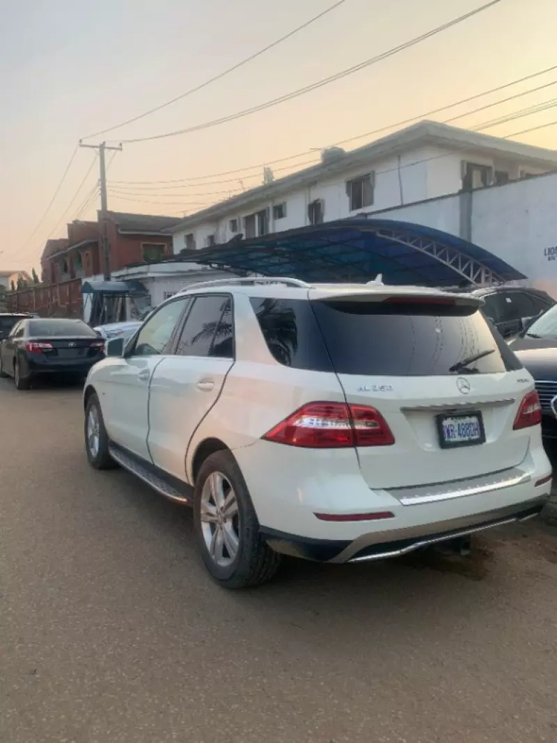 Mercedes-Benz ML 350   - 2012