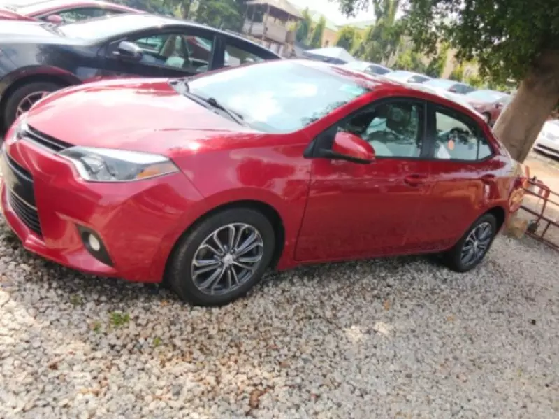 TOYOTA Corolla   - 2015