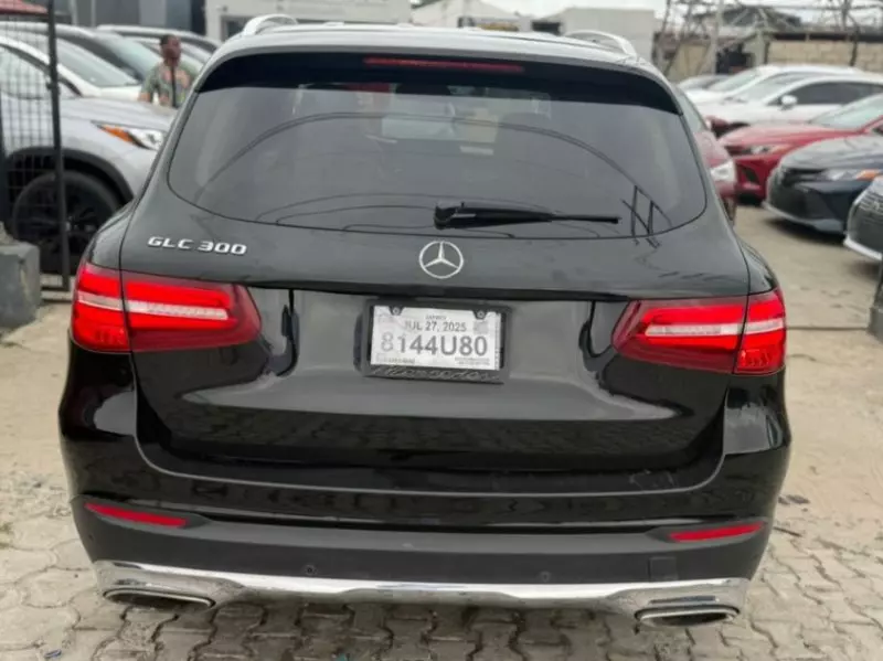 Mercedes-Benz GLC 300   - 2018