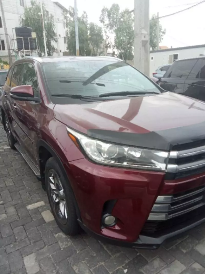 Toyota Highlander   - 2017