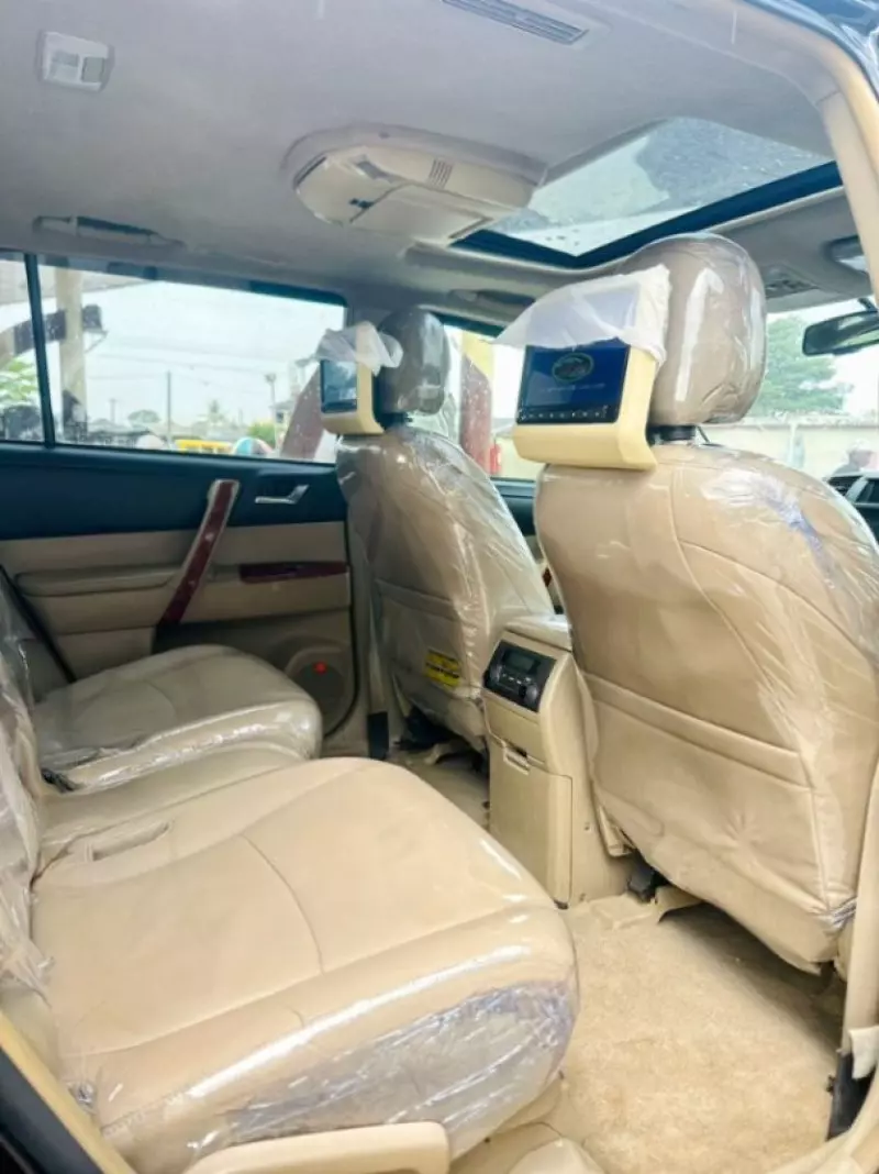 Toyota Highlander   - 2009
