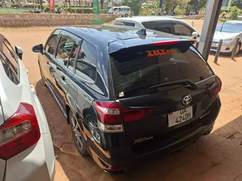 TOYOTA Fielder hybrid    - 2016