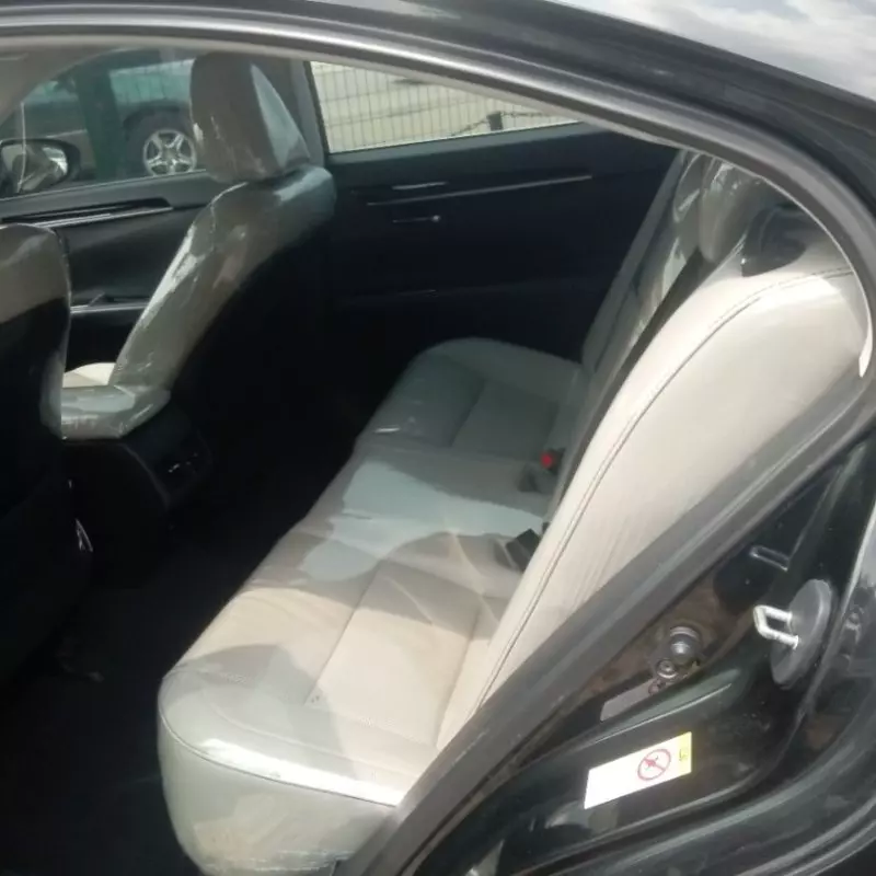 Lexus ES   - 2016