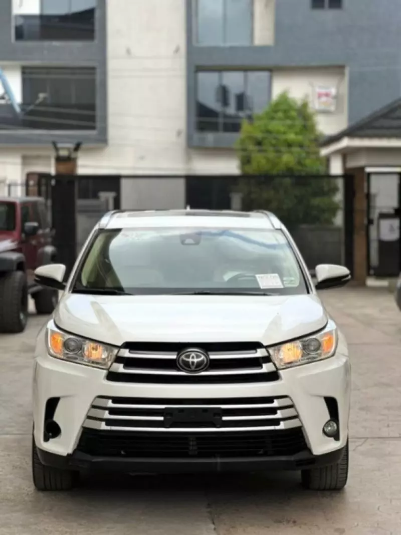 Toyota Highlander   - 2018