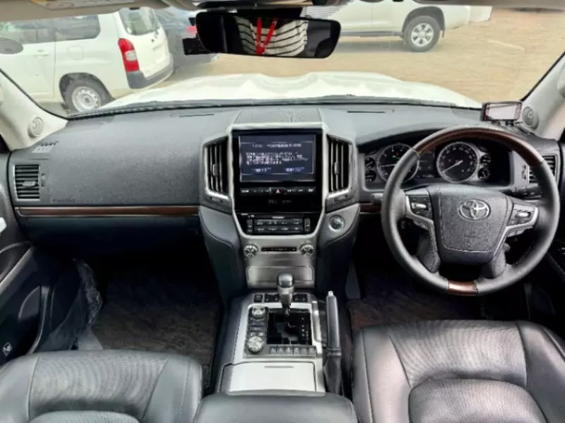 Toyota Landcruiser ZX   - 2018