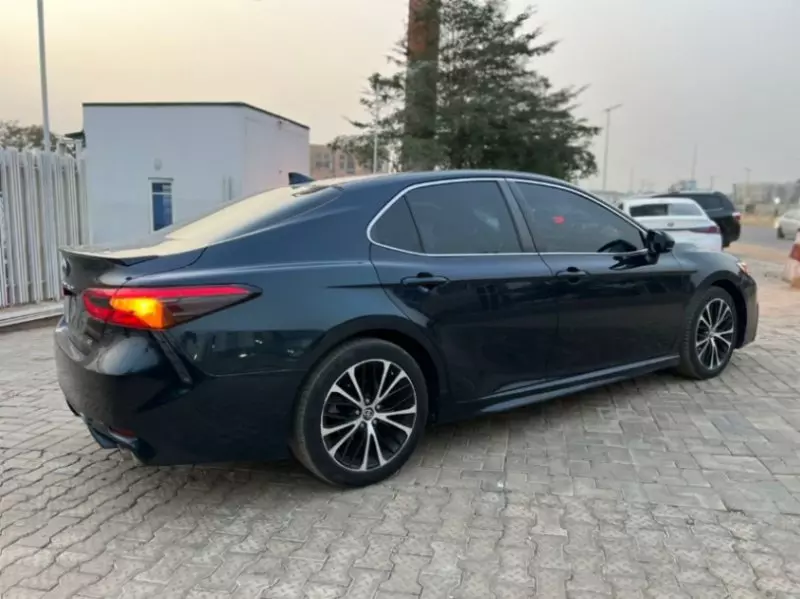 Toyota Camry   - 2020
