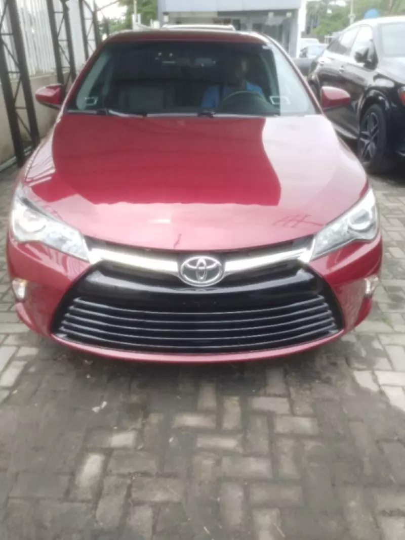 Toyota Camry   - 2017