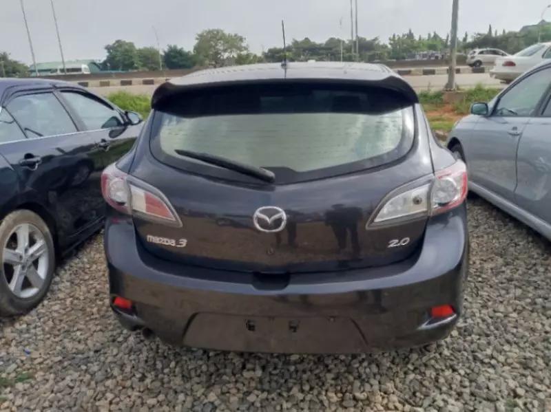 Mazda 3   - 2012