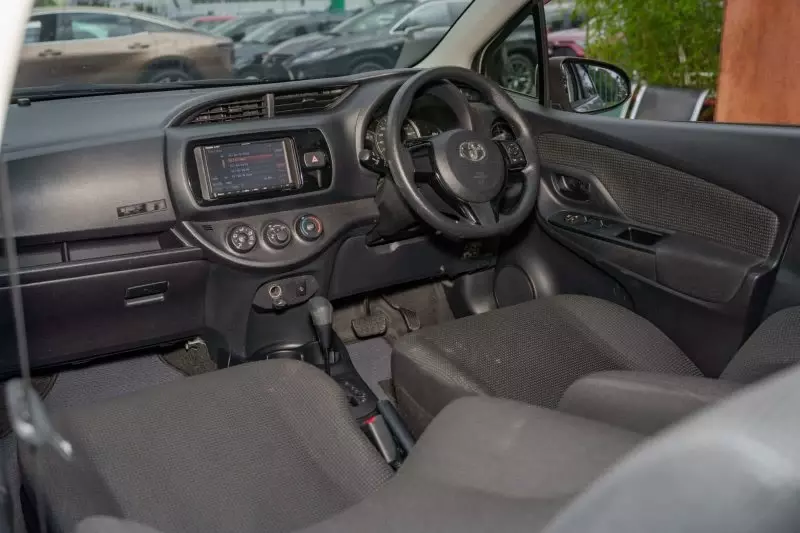 TOYOTA Vitz   - 2019