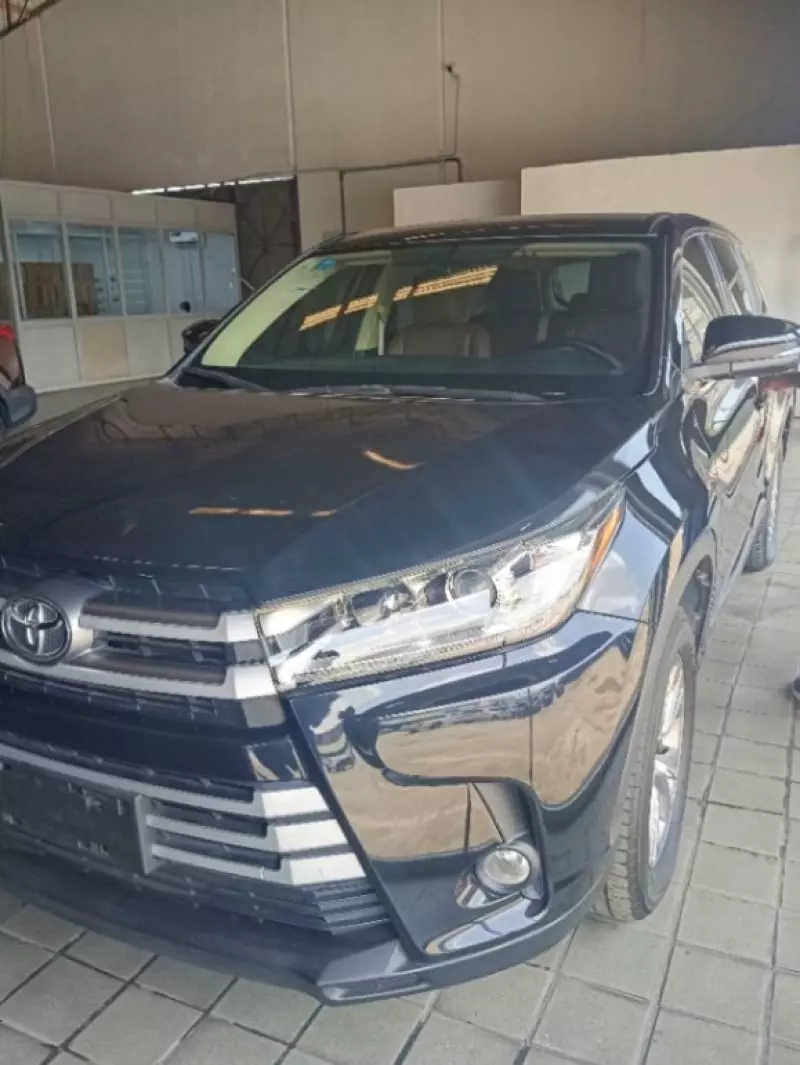Toyota Highlander   - 2020