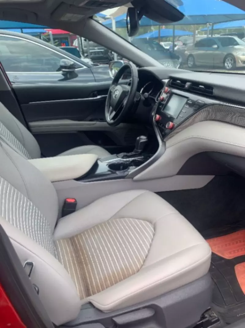Toyota Camry - 2019