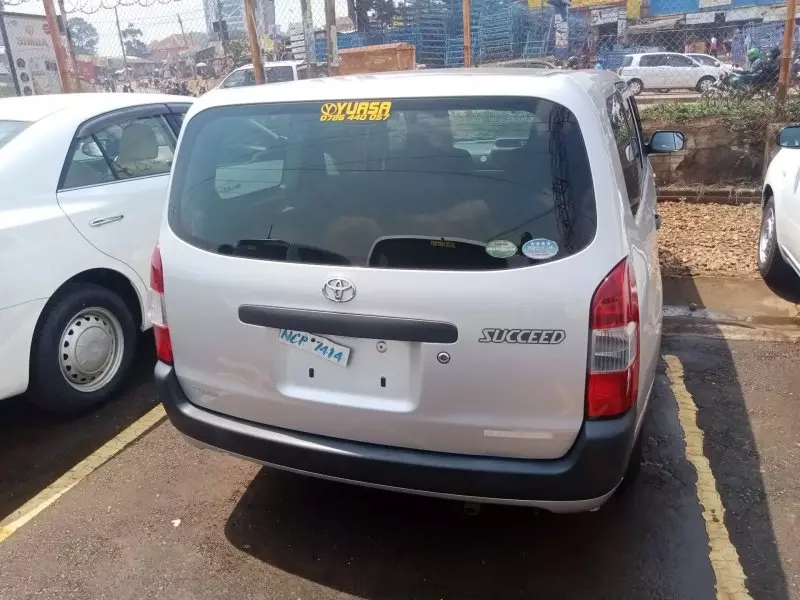 Toyota Succeed    - 2015