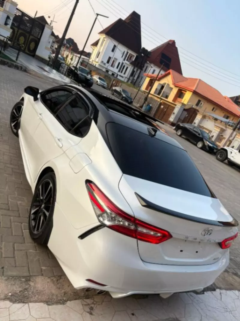 TOYOTA Camry   - 2019