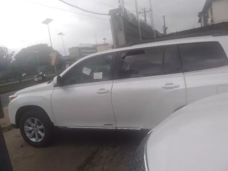 TOYOTA Highlander   - 2012