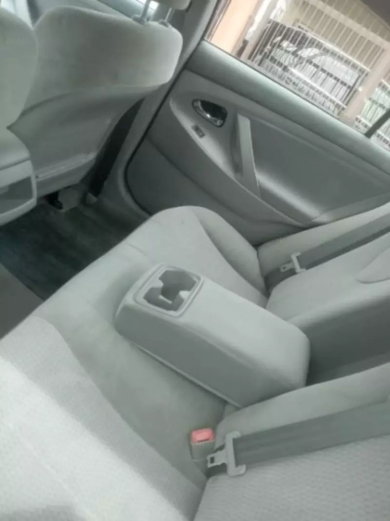 Toyota Camry - 2010