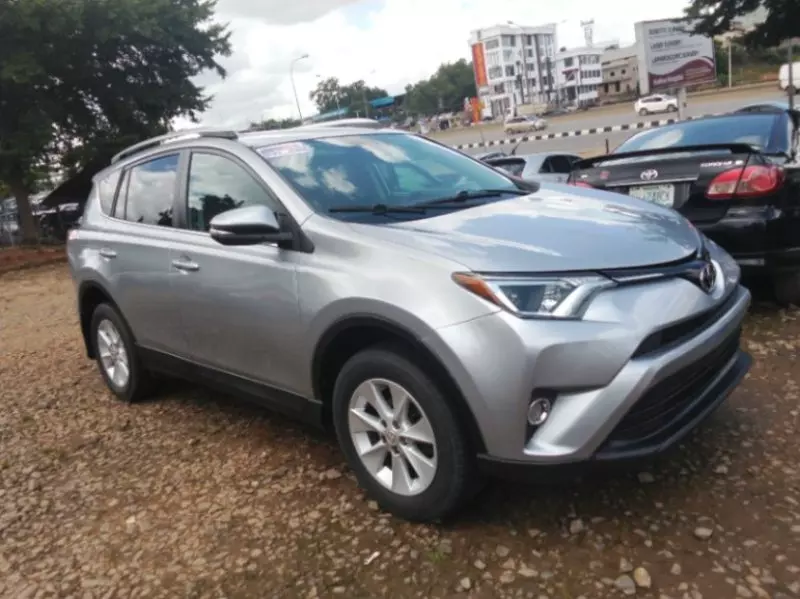 TOYOTA RAV4   - 2017
