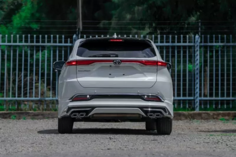 Toyota Harrier   - 2020