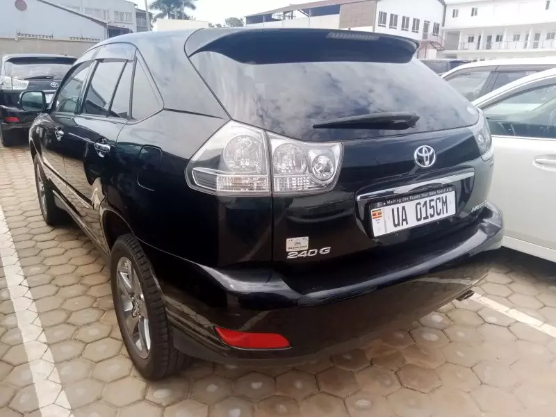 Toyota Harrier   - 2010