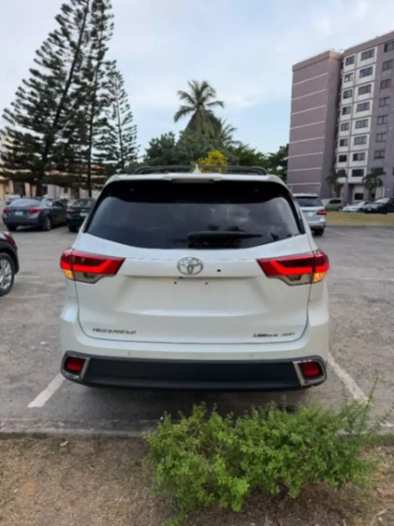 Toyota Highlander   - 2018