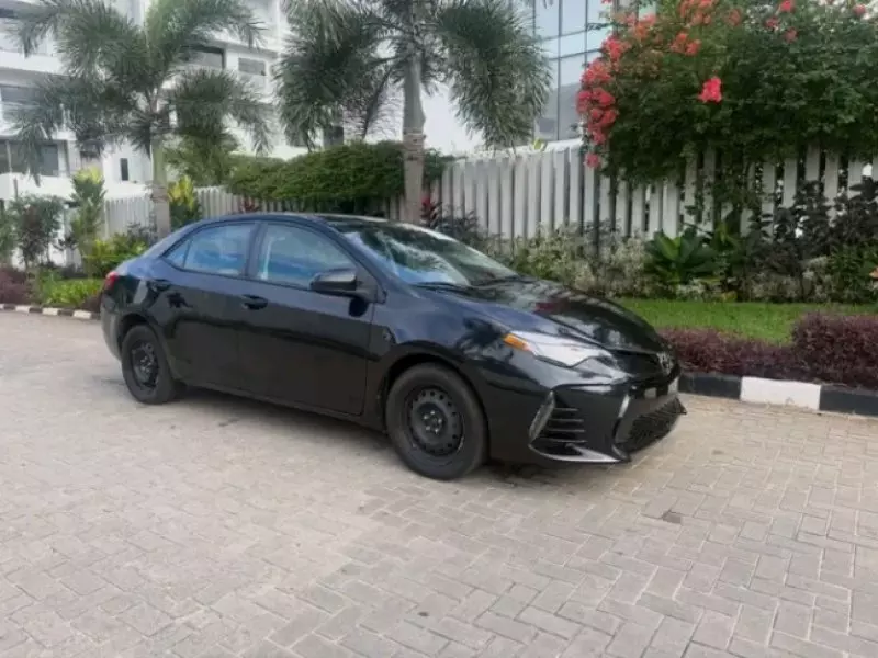 TOYOTA Corolla   - 2018