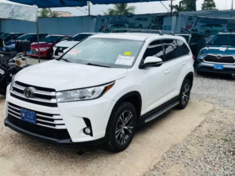 Toyota Highlander   - 2019