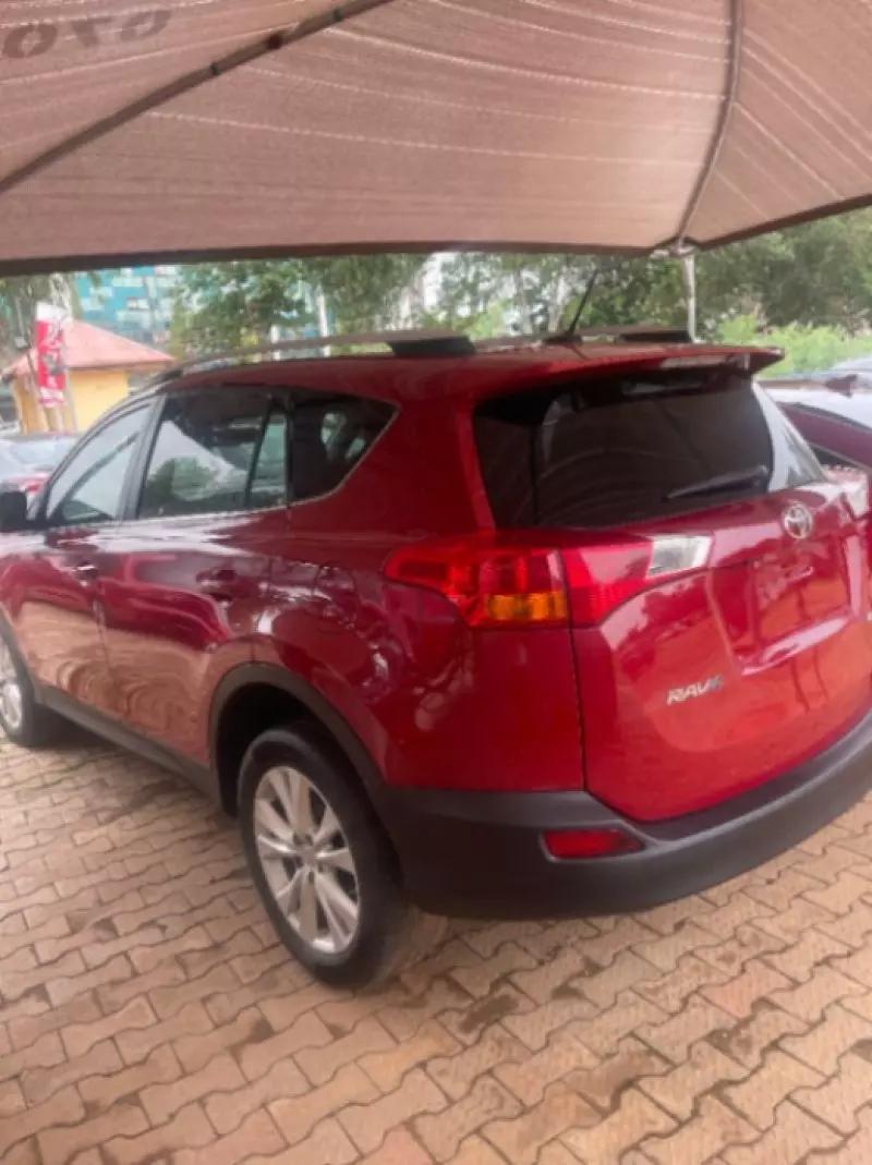 Toyota RAV 4   - 2015