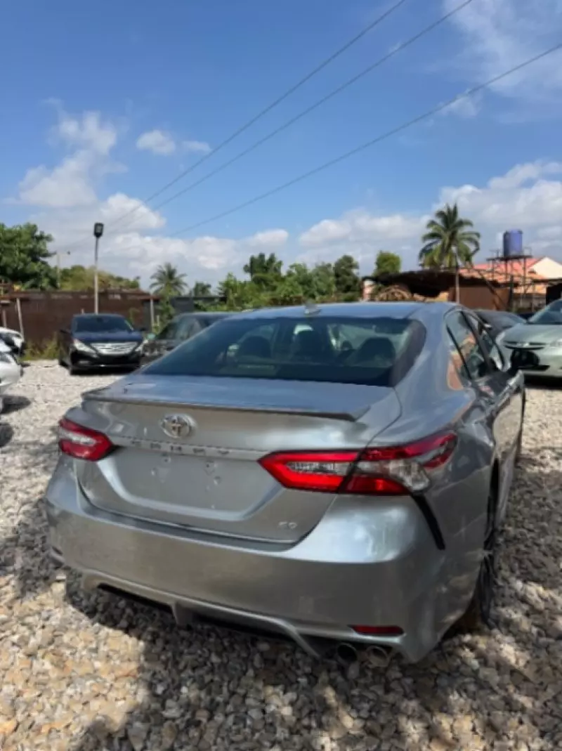 TOYOTA Camry   - 2020