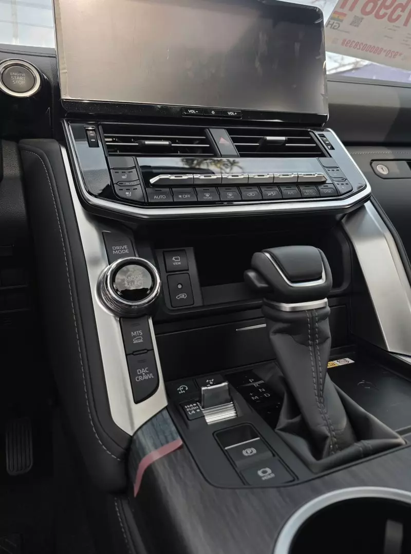 Toyota Land Cruiser   - 2025