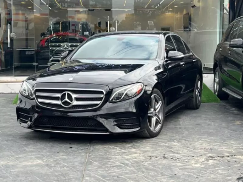 Mercedes-Benz E 300 - 2016