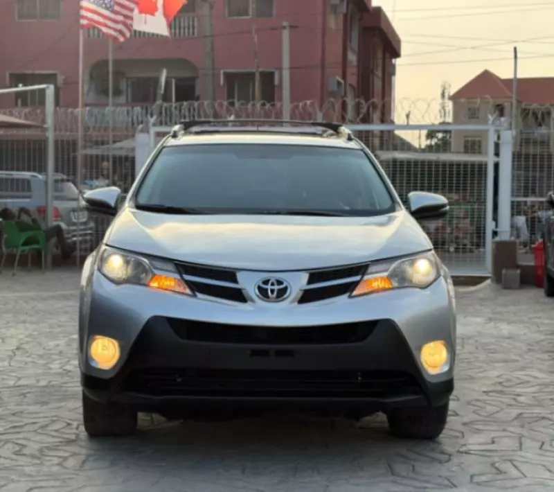 Toyota RAV4 - 2013