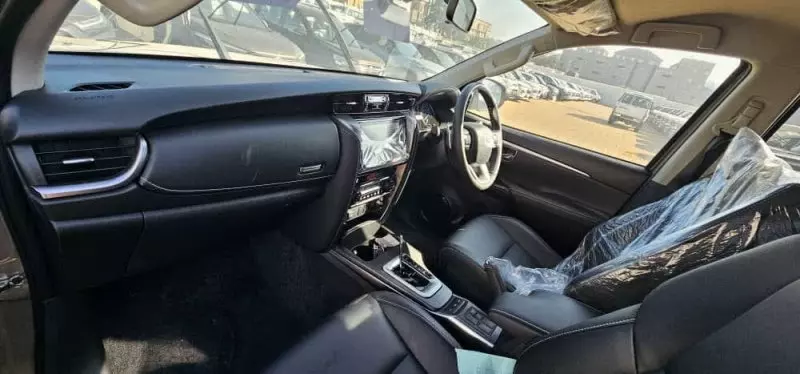 Toyota Fortuner   - 2025
