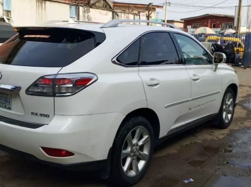 Lexus RX   - 2010
