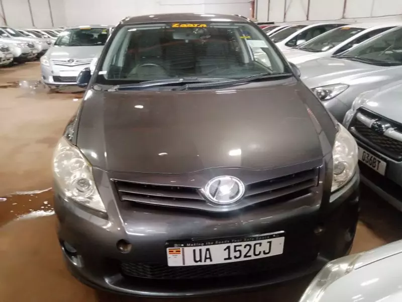 Toyota Auris   - 2010