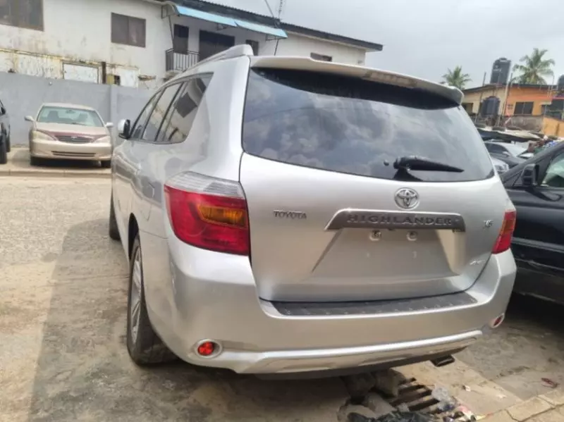 Toyota Highlander   - 2008