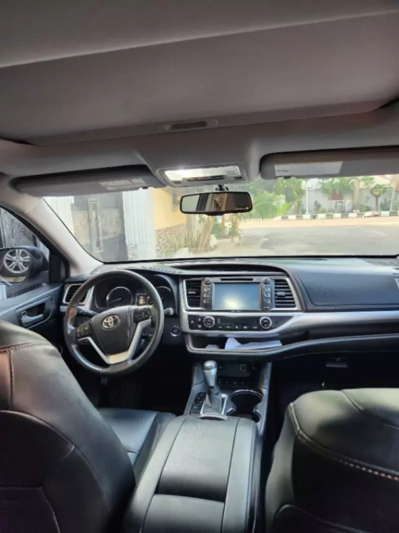 TOYOTA Highlander   - 2015