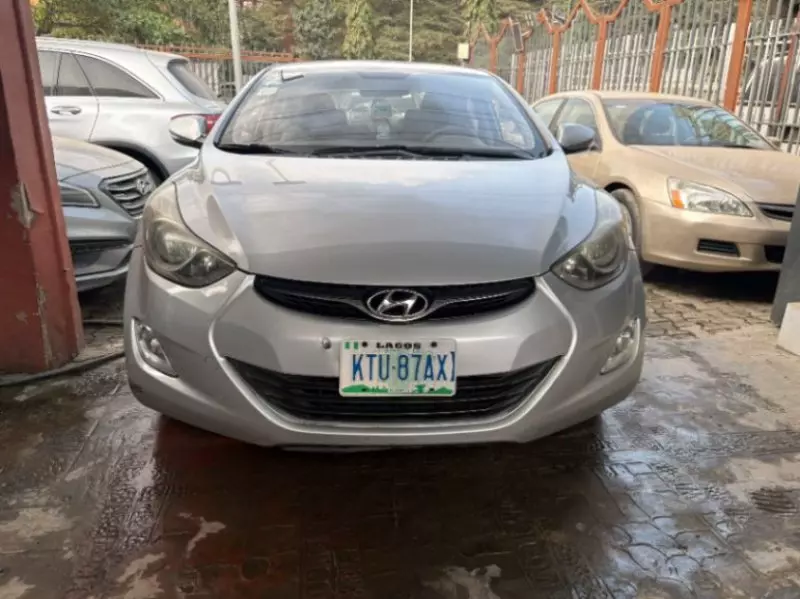 Hyundai ELANTRA 1,6L BVA GLS New   - 2013