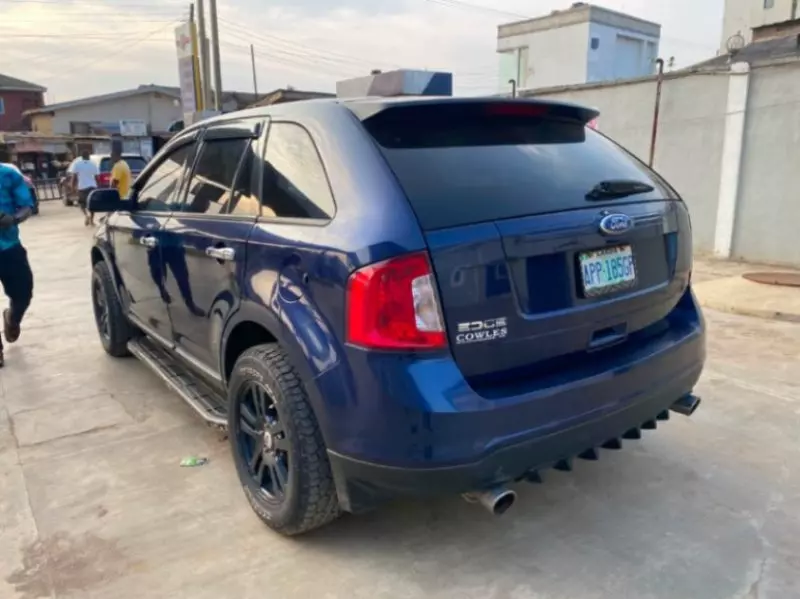 Ford Edge   - 2011