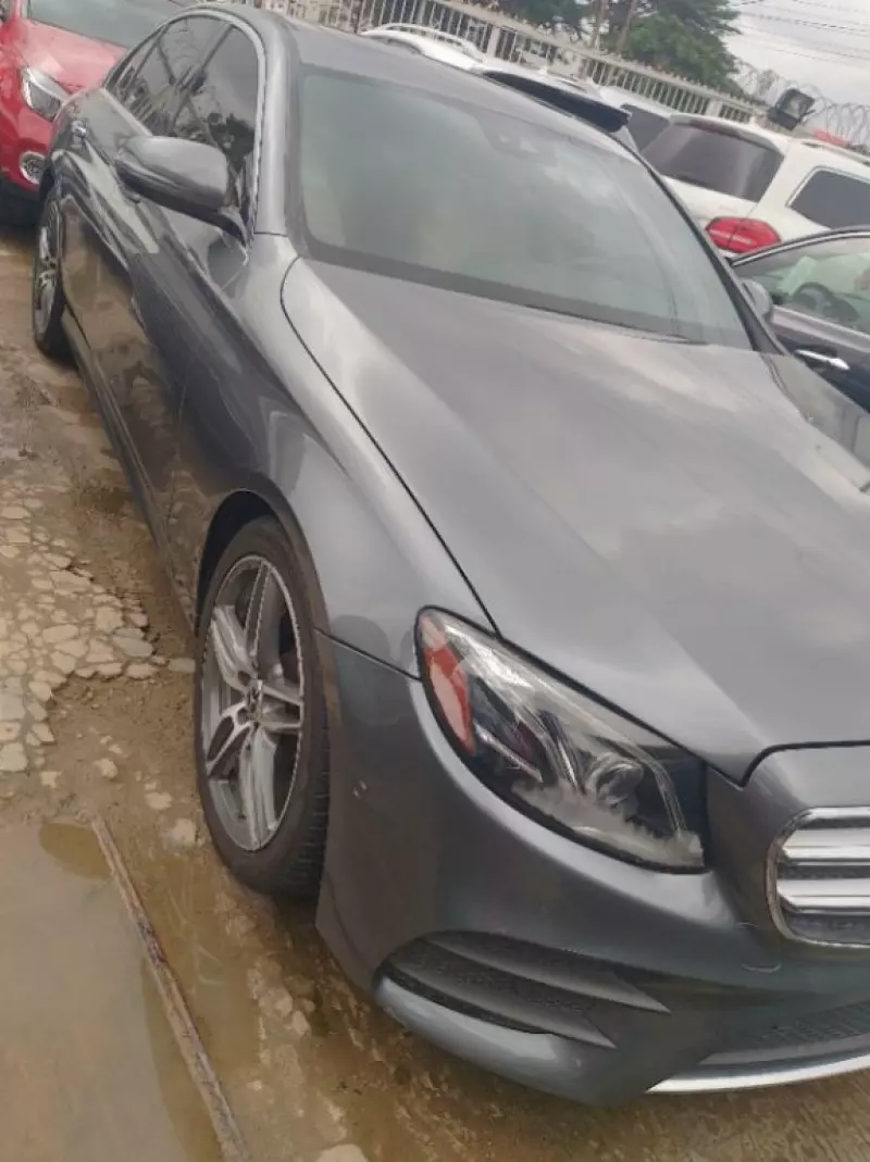 Mercedes-Benz E 300   - 2017