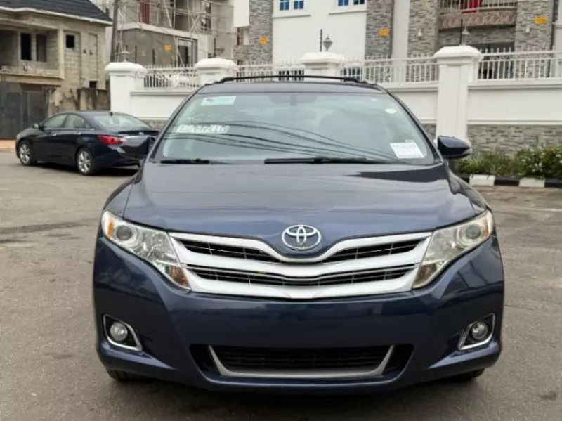 Toyota Venza   - 2015