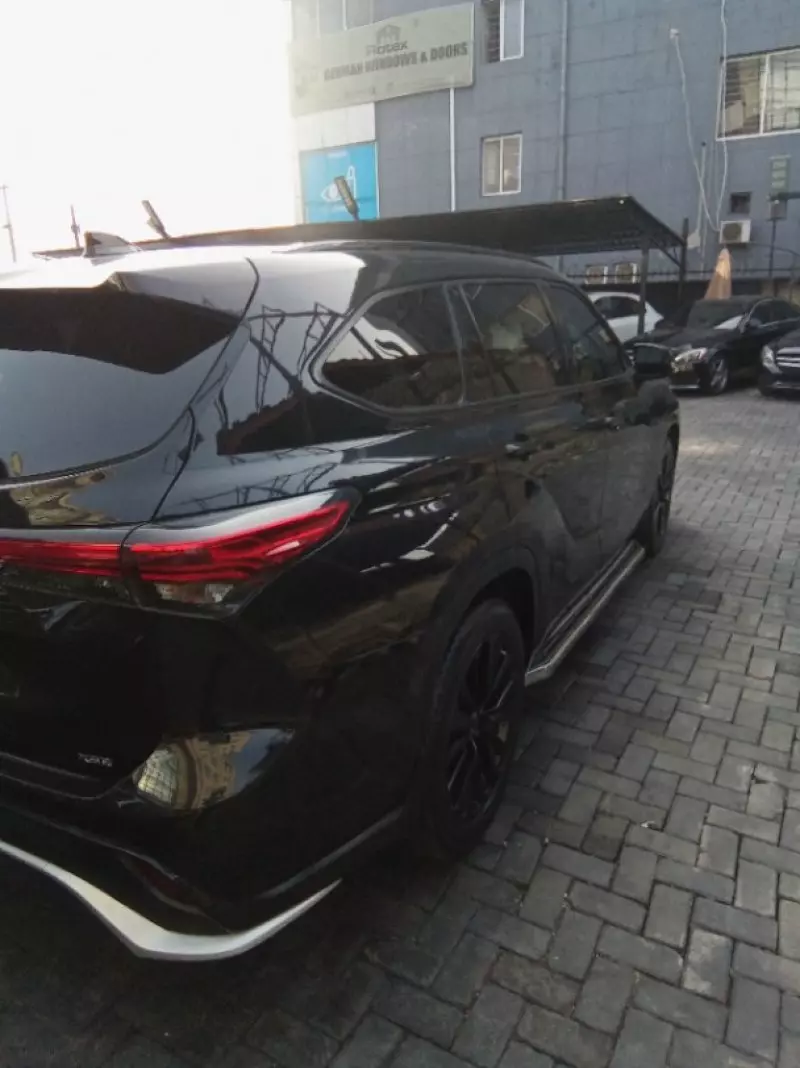 Toyota Highlander   - 2023
