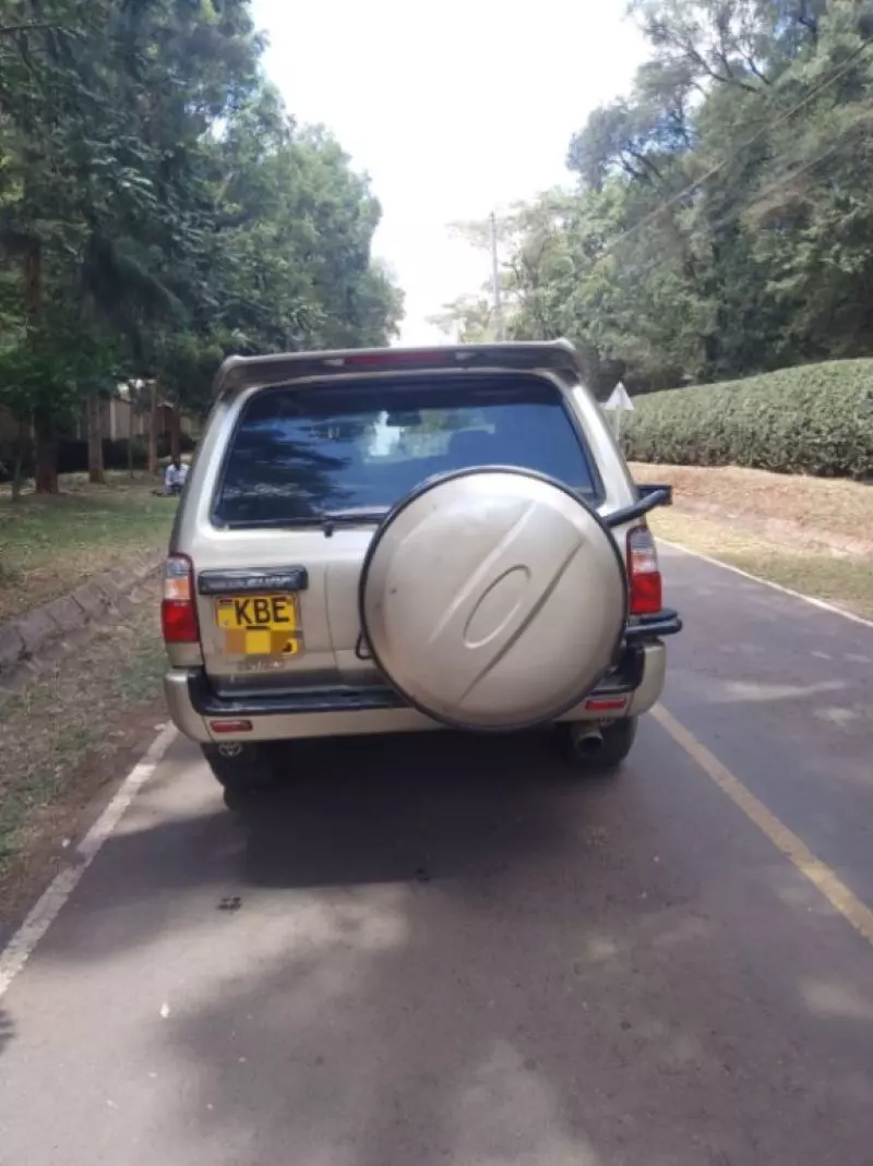 TOYOTA Hilux Surf    - 2001