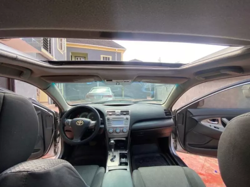 TOYOTA Camry - 2009